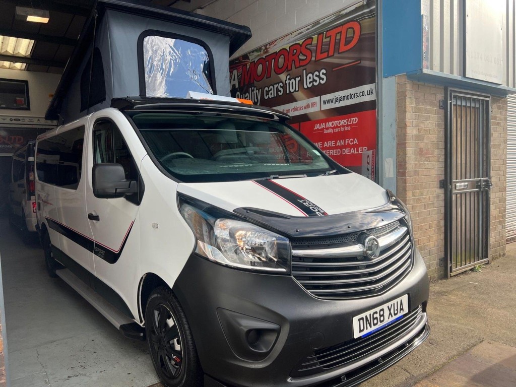 VAUXHALL VIVARO
