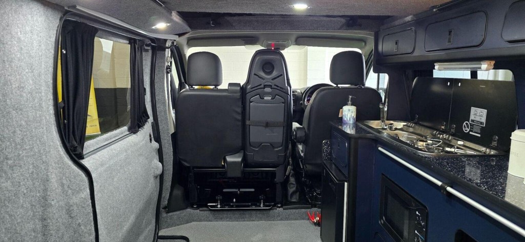 VAUXHALL VIVARO