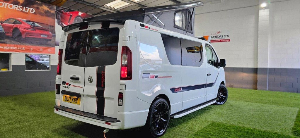 VAUXHALL VIVARO