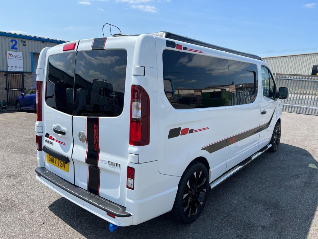 VAUXHALL VIVARO