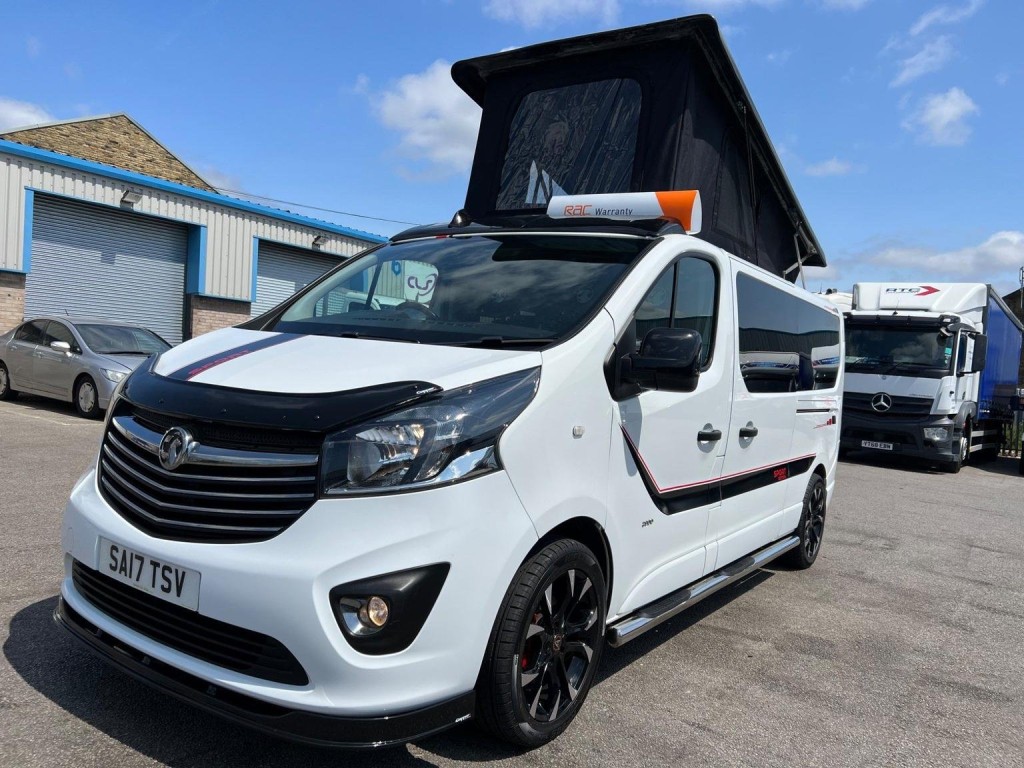 VAUXHALL VIVARO