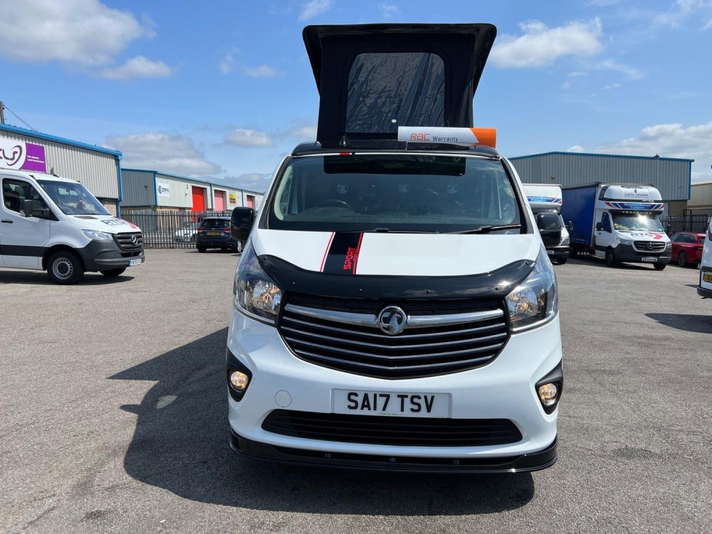 VAUXHALL VIVARO