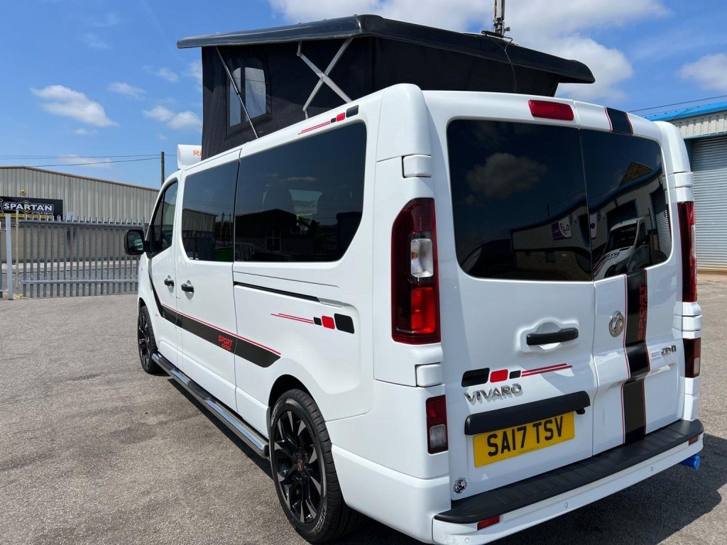 VAUXHALL VIVARO