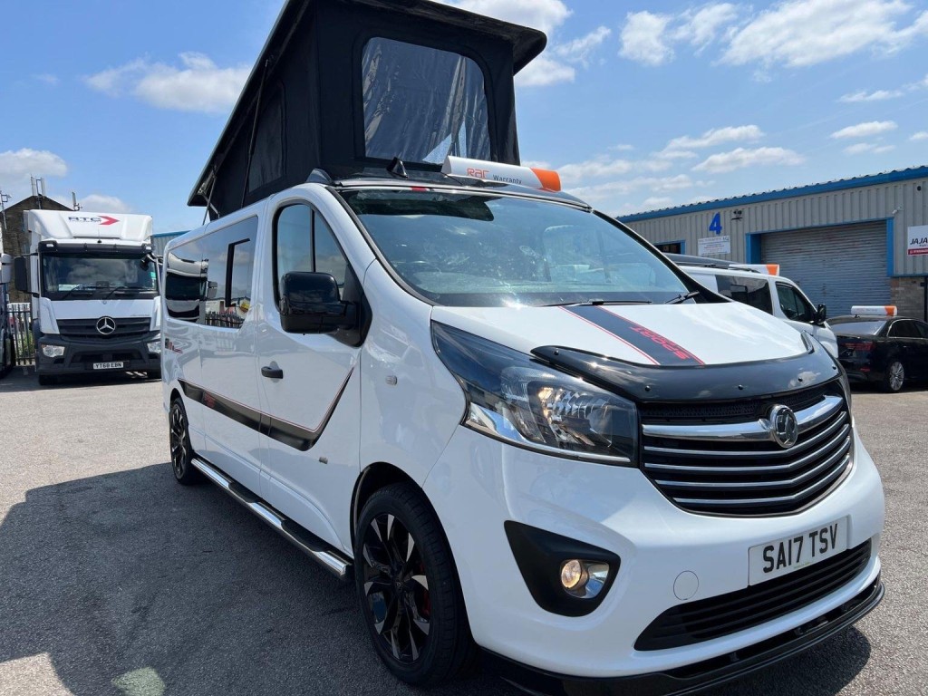 VAUXHALL VIVARO