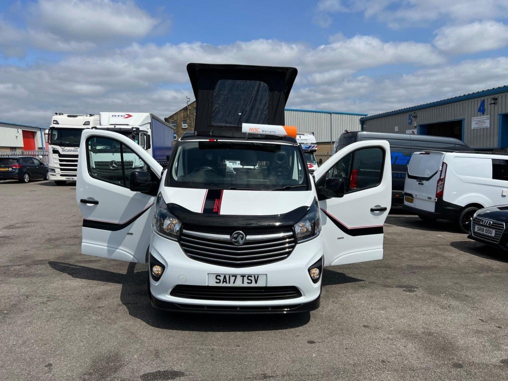 VAUXHALL VIVARO