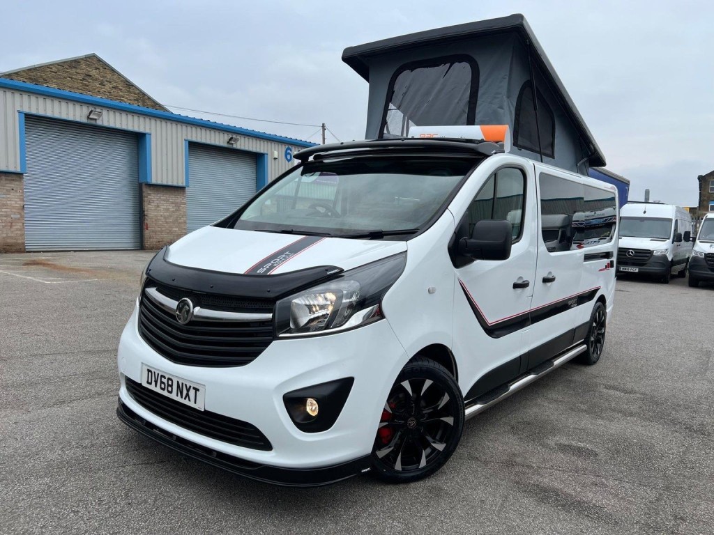 VAUXHALL VIVARO