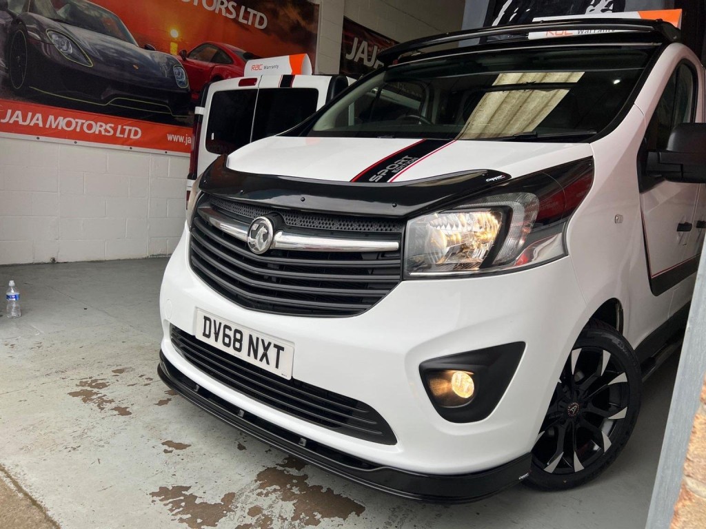VAUXHALL VIVARO