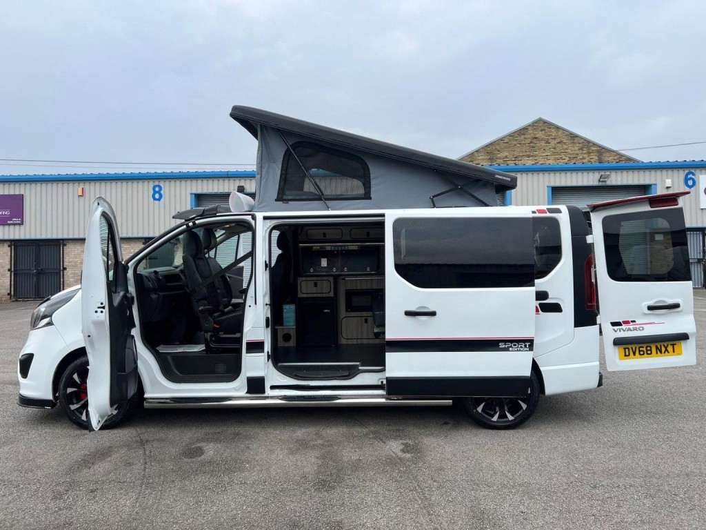 VAUXHALL VIVARO