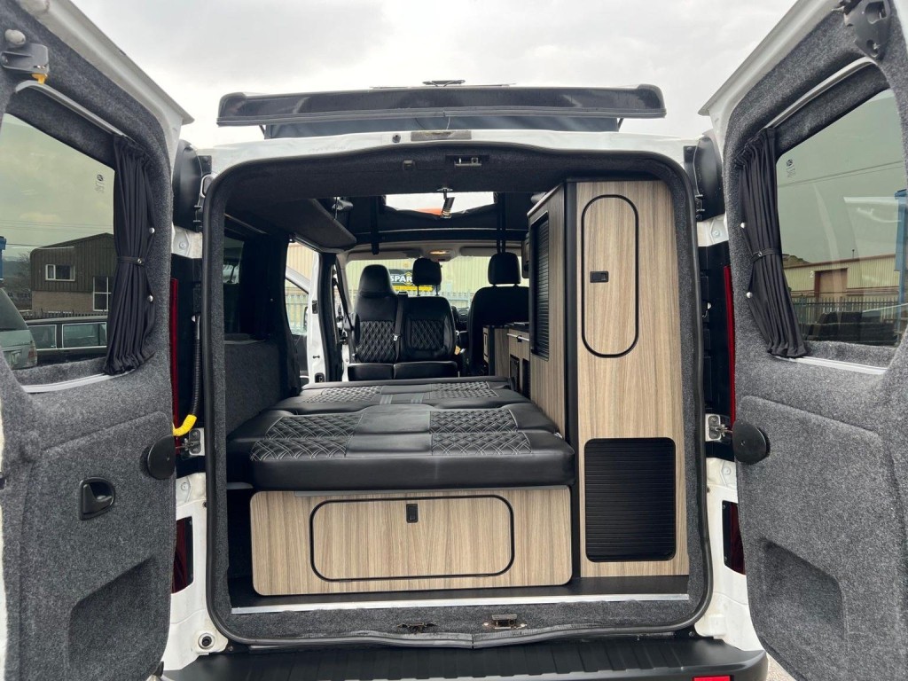 VAUXHALL VIVARO