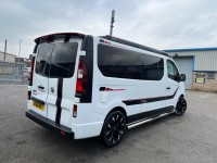 VAUXHALL VIVARO