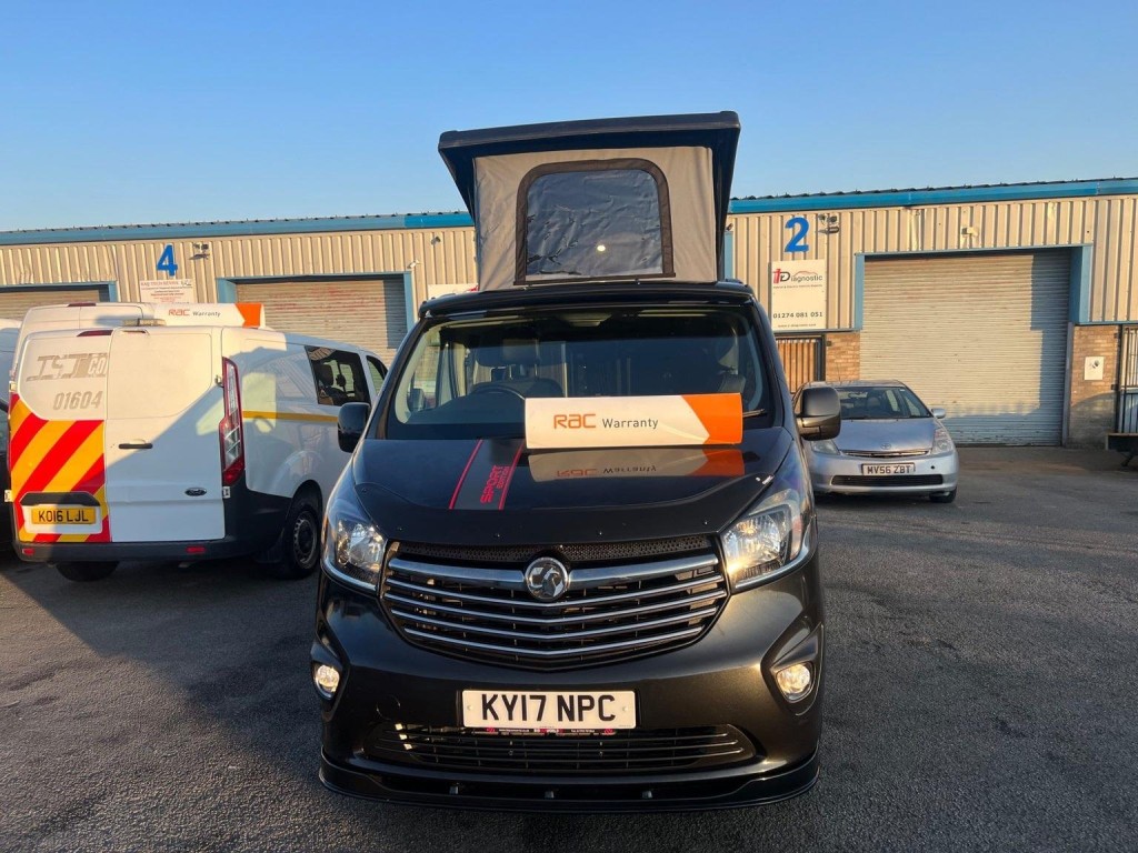 VAUXHALL VIVARO