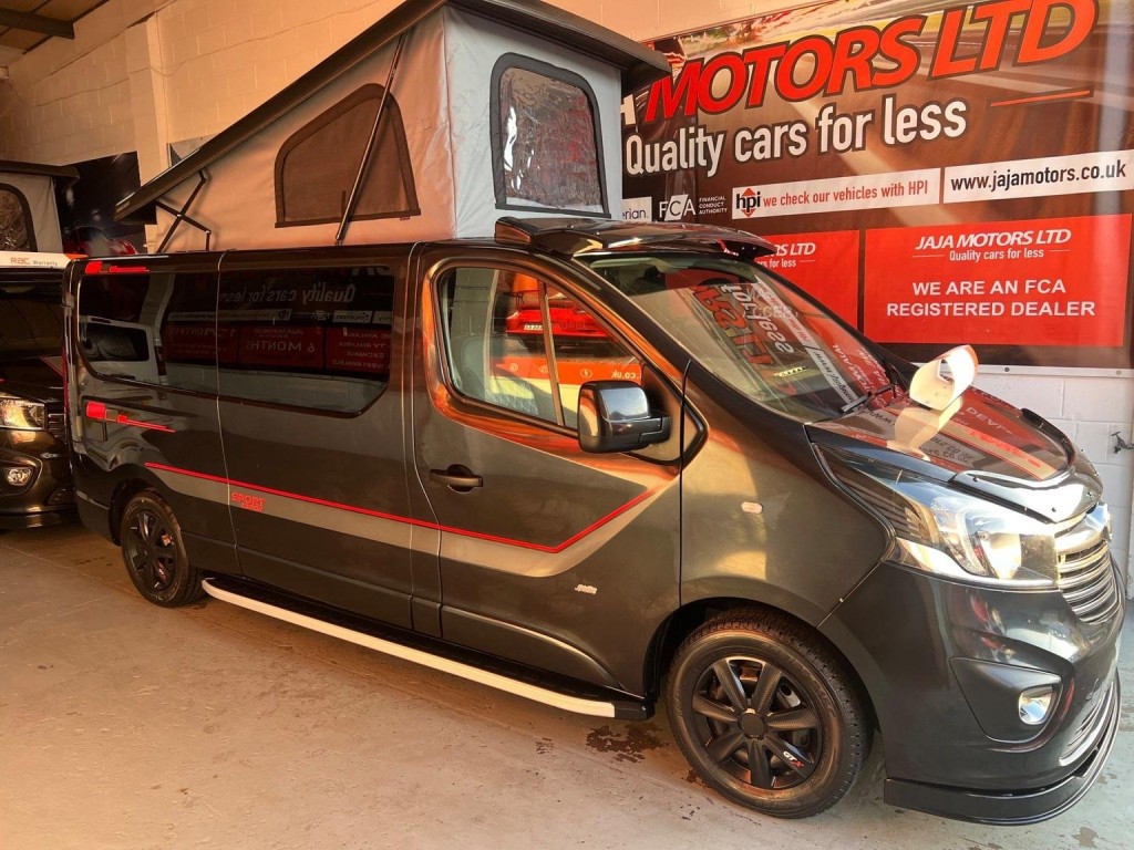 VAUXHALL VIVARO