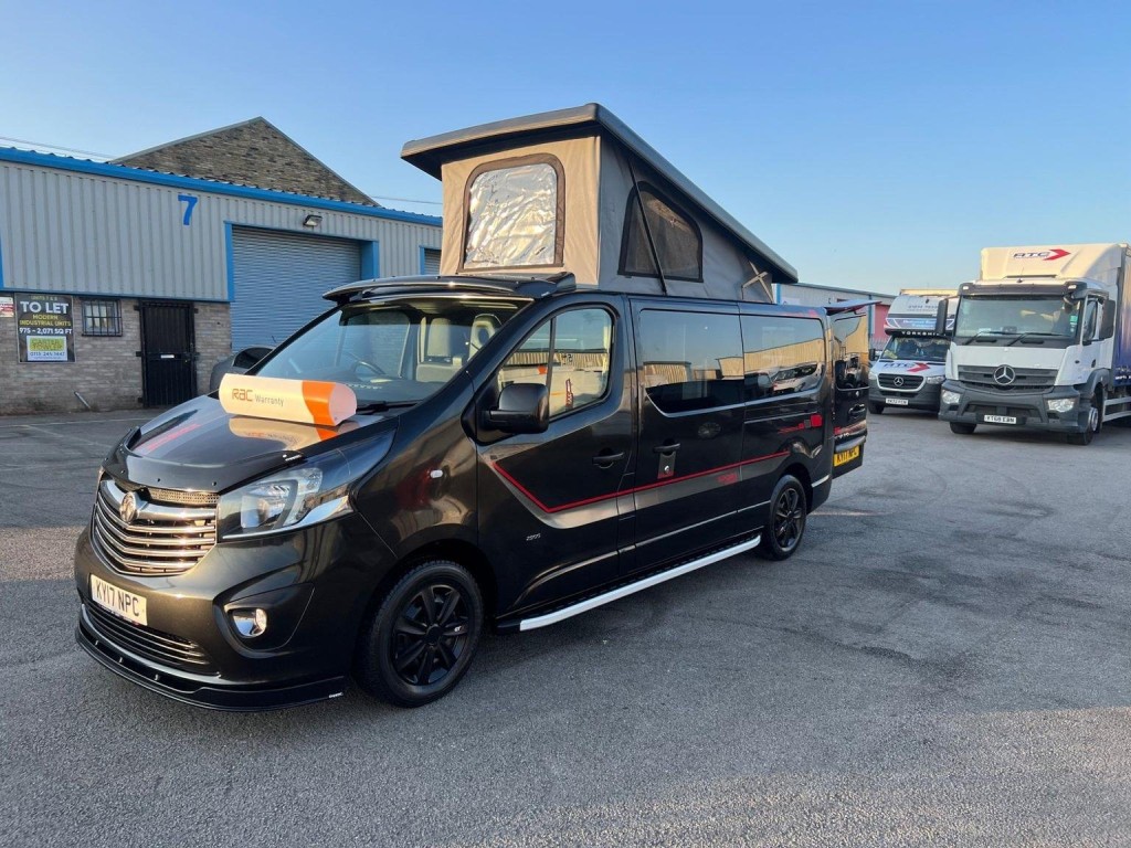 VAUXHALL VIVARO