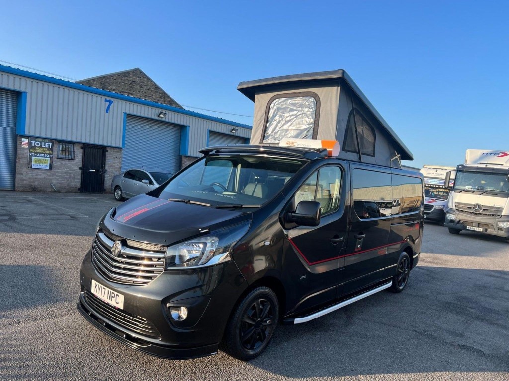 VAUXHALL VIVARO