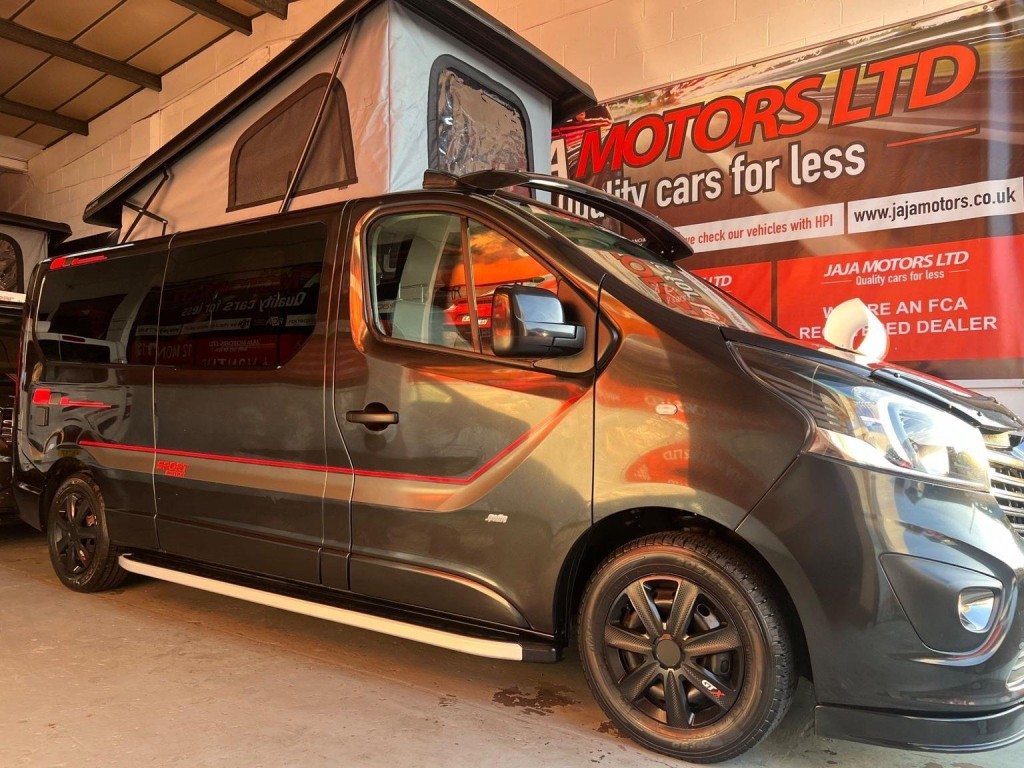 VAUXHALL VIVARO