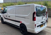 VAUXHALL VIVARO