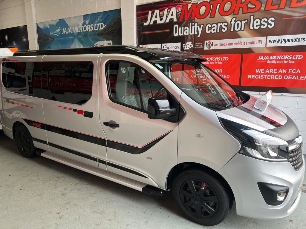 VAUXHALL VIVARO