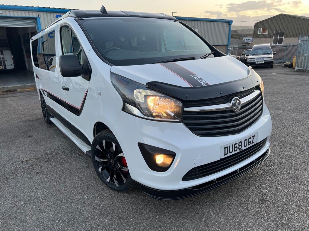 VAUXHALL VIVARO