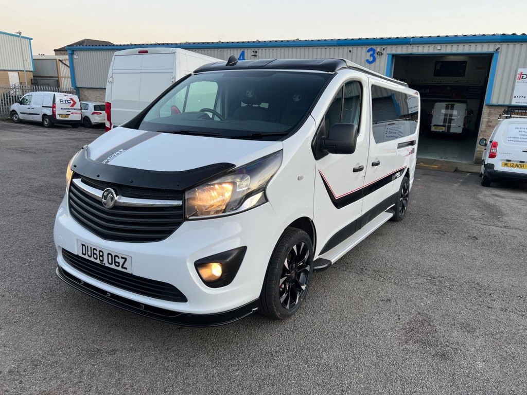 VAUXHALL VIVARO