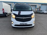 VAUXHALL VIVARO