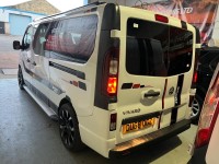 VAUXHALL VIVARO