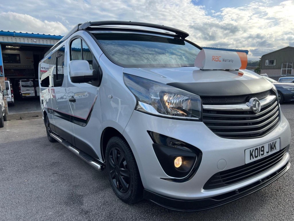 VAUXHALL VIVARO