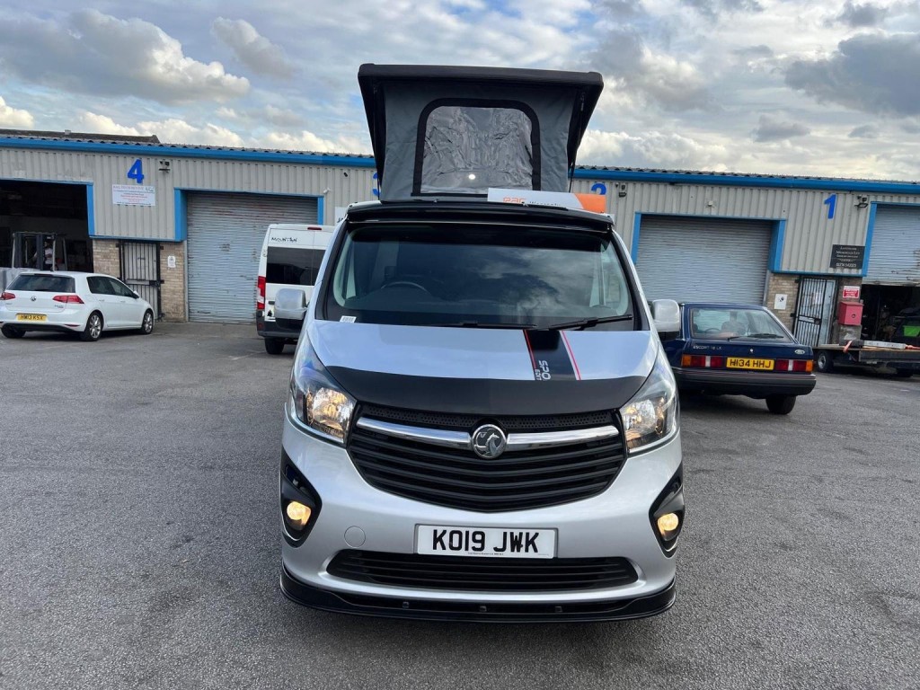 VAUXHALL VIVARO