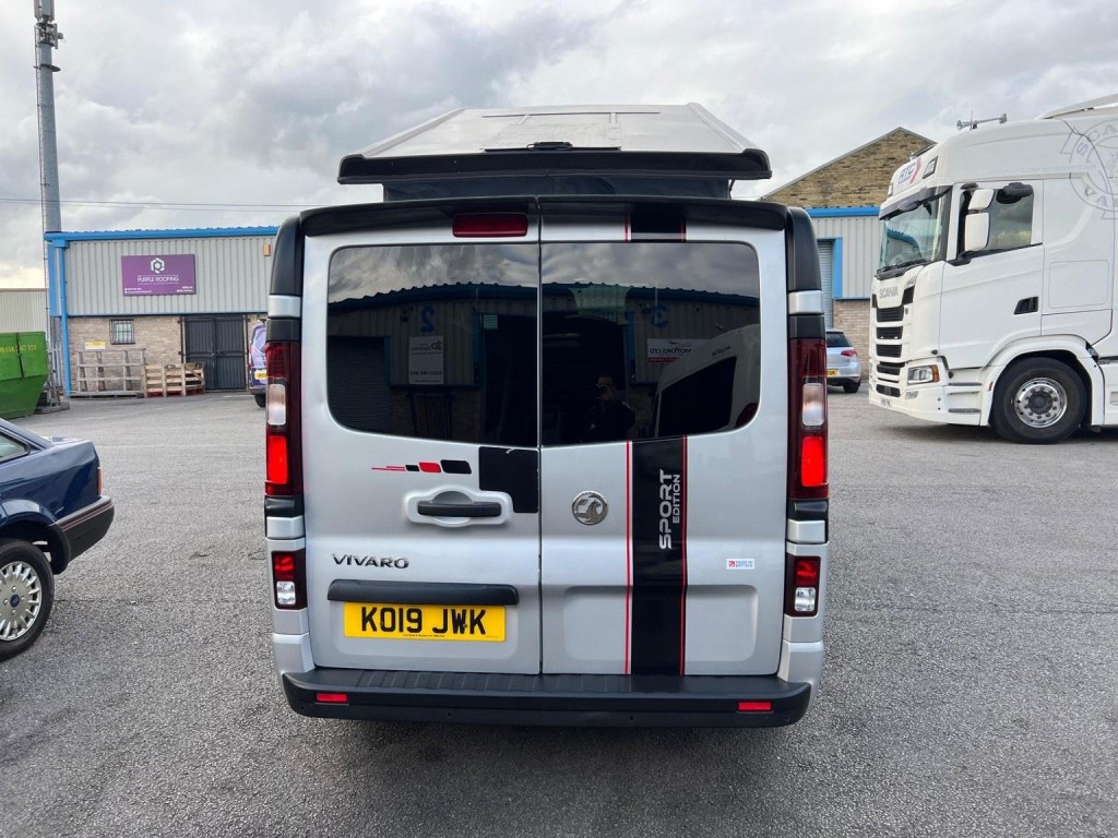 VAUXHALL VIVARO