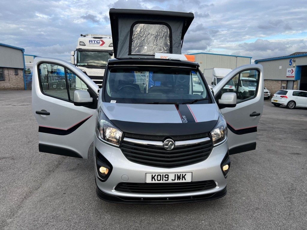VAUXHALL VIVARO