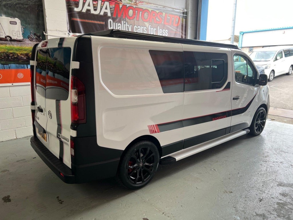 VAUXHALL VIVARO
