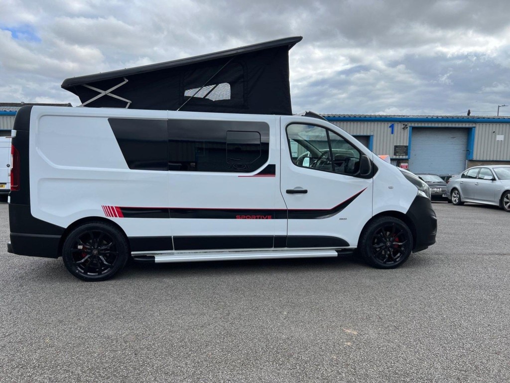 VAUXHALL VIVARO