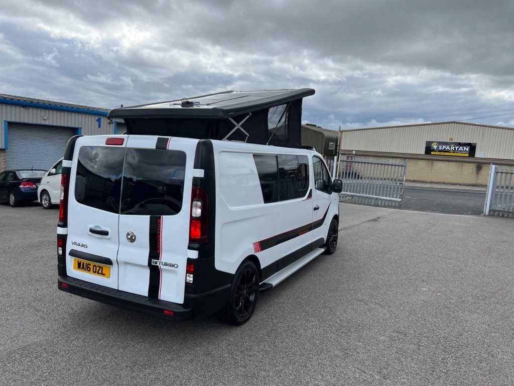 VAUXHALL VIVARO