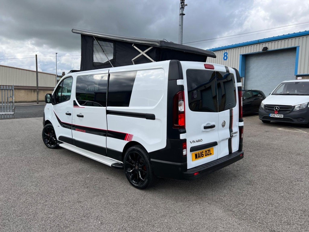 VAUXHALL VIVARO
