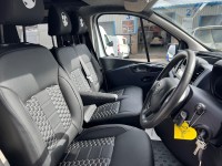 VAUXHALL VIVARO