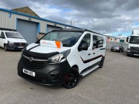 VAUXHALL VIVARO