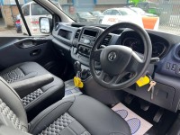 VAUXHALL VIVARO