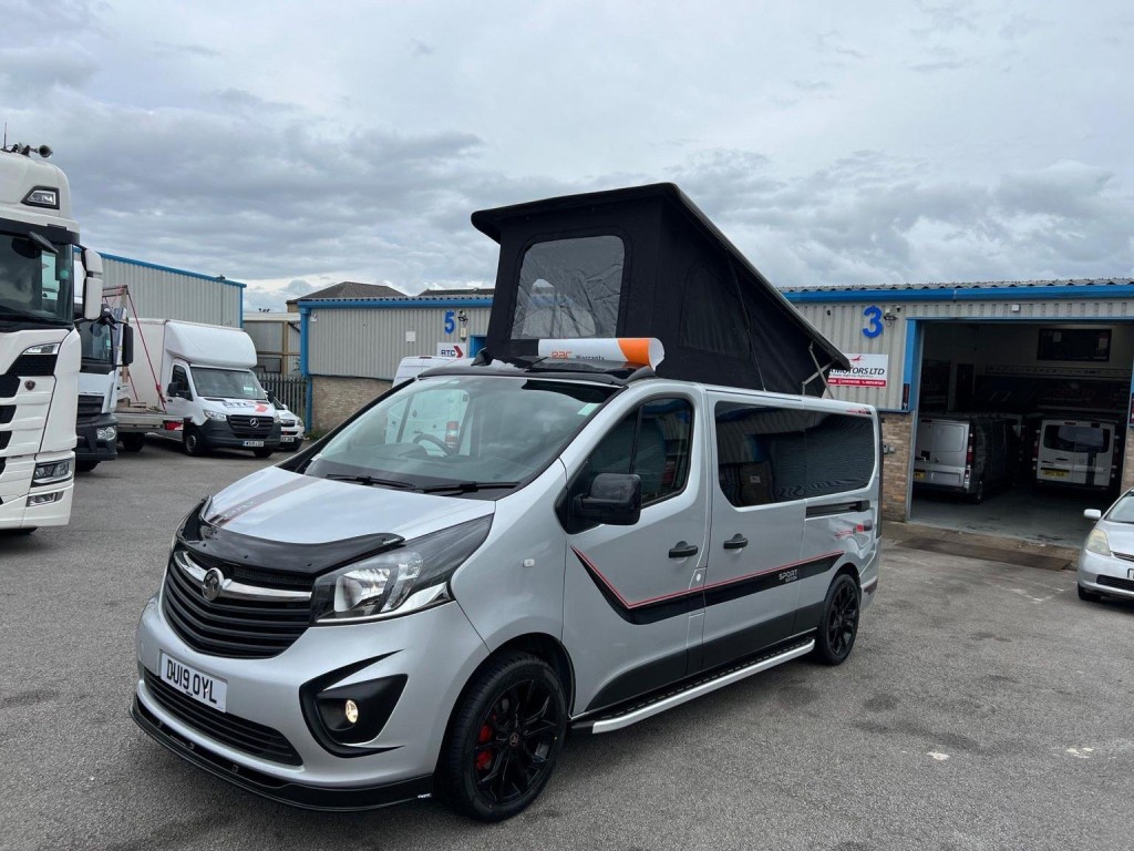 VAUXHALL VIVARO