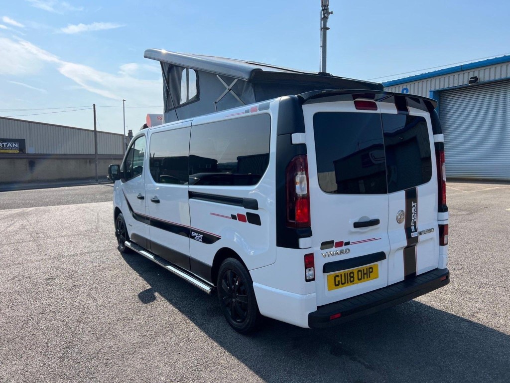 VAUXHALL VIVARO