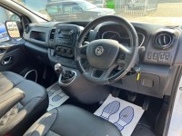 VAUXHALL VIVARO