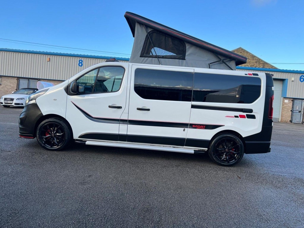 VAUXHALL VIVARO