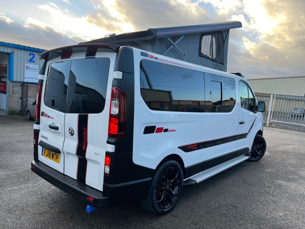VAUXHALL VIVARO