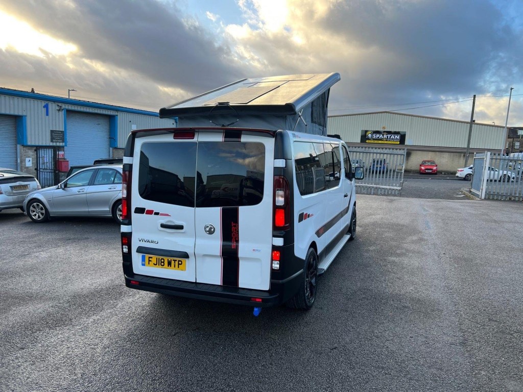 VAUXHALL VIVARO