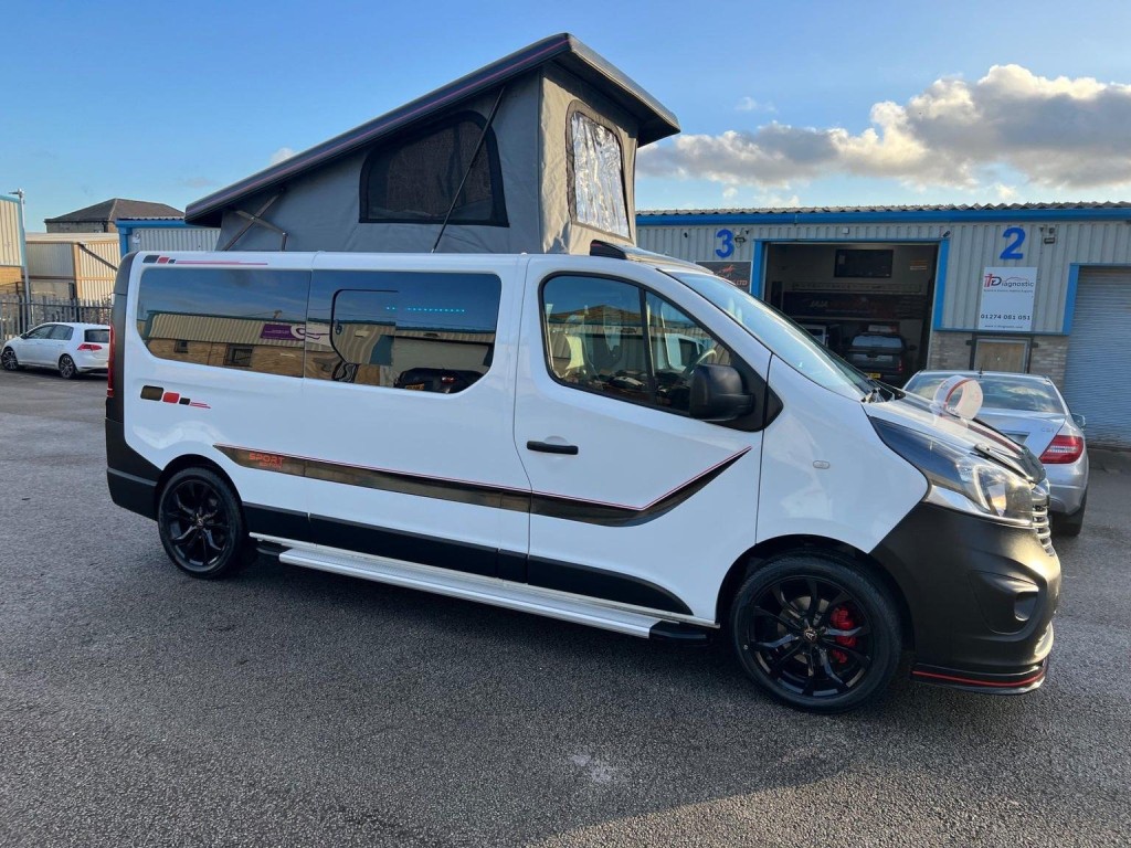 VAUXHALL VIVARO
