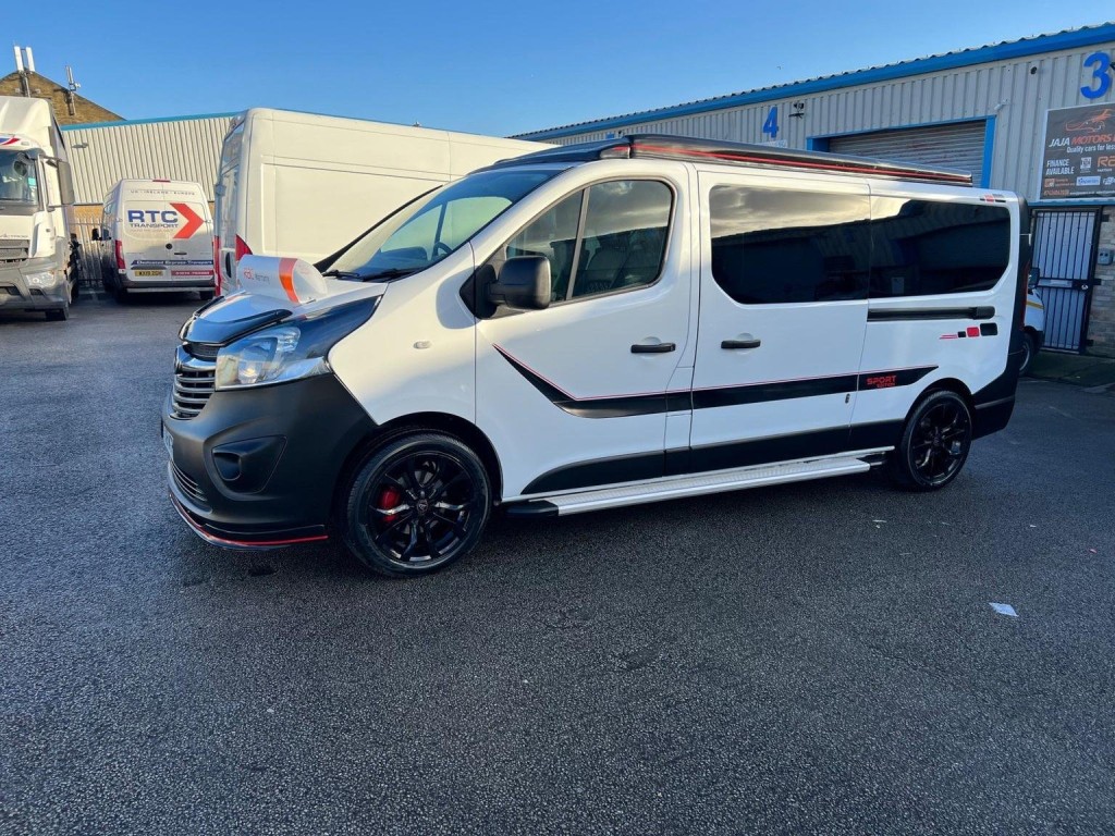 VAUXHALL VIVARO