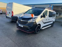 VAUXHALL VIVARO