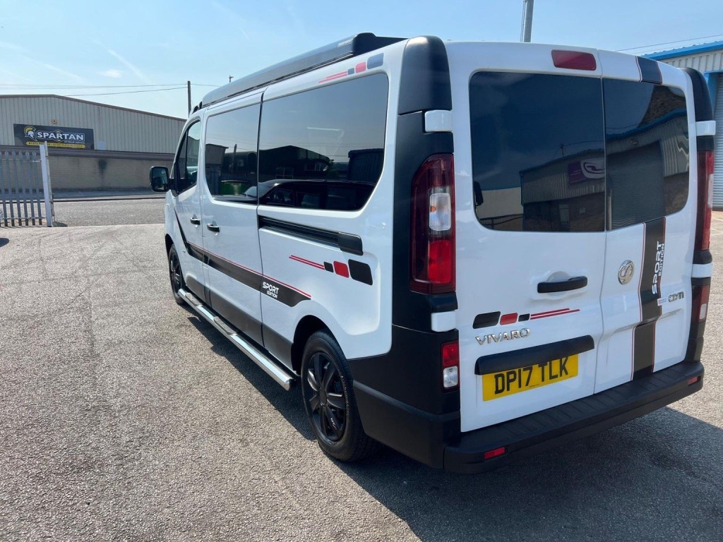 VAUXHALL VIVARO