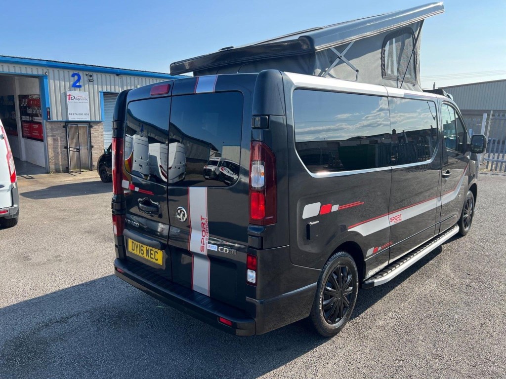 VAUXHALL VIVARO