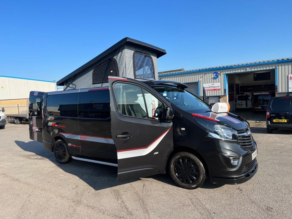 VAUXHALL VIVARO
