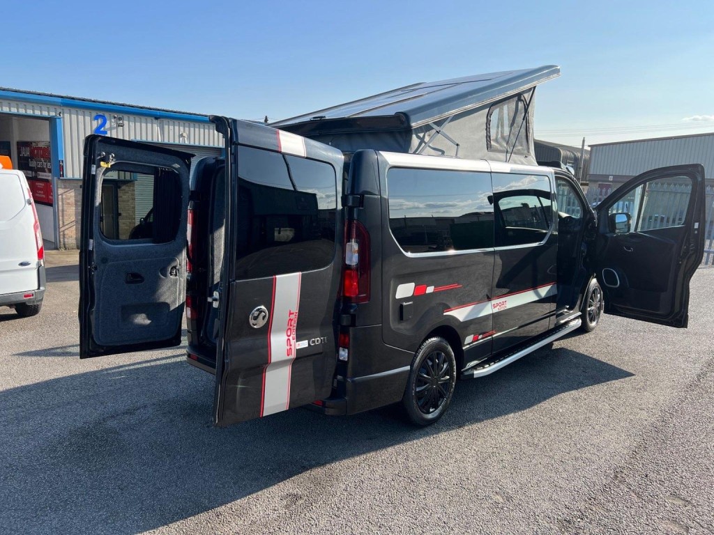 VAUXHALL VIVARO