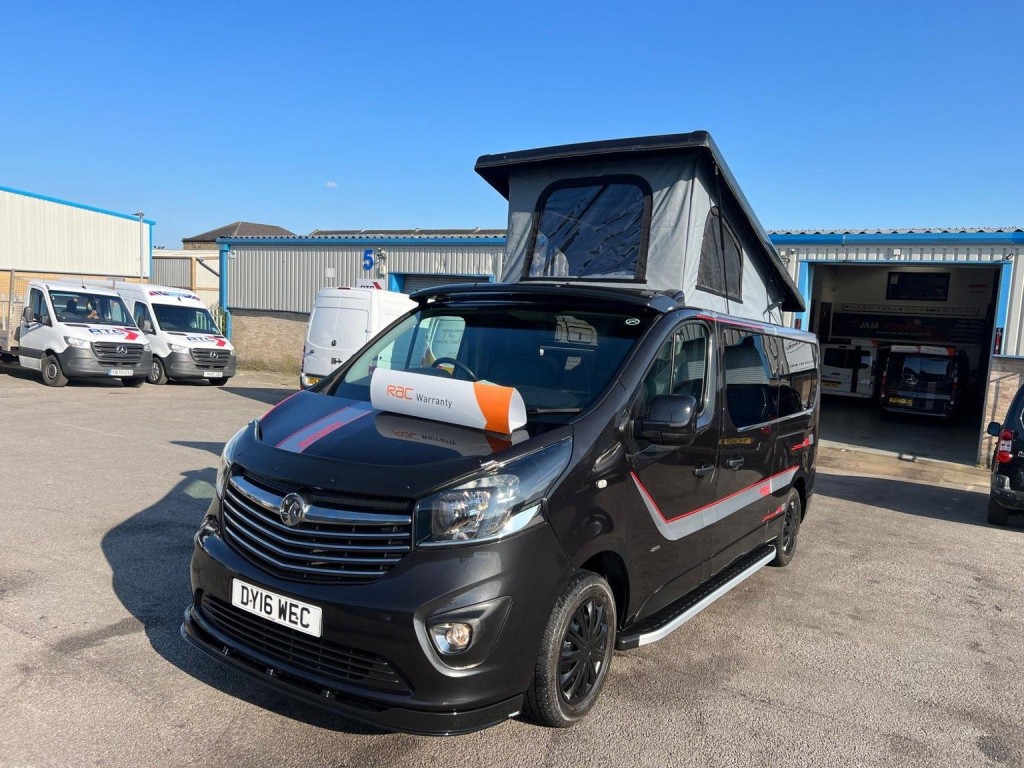 VAUXHALL VIVARO